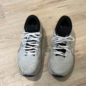 Men’s Asics Gel Nimbus 24, Size 10